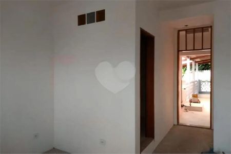 Casa à venda com 132m², 5 quartos e 1 vaga