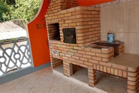 Casa à venda com 132m², 5 quartos e 1 vaga