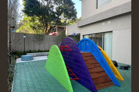 Apartamento à venda com 182m², 3 quartos e 3 vagasÁrea comum - Playground