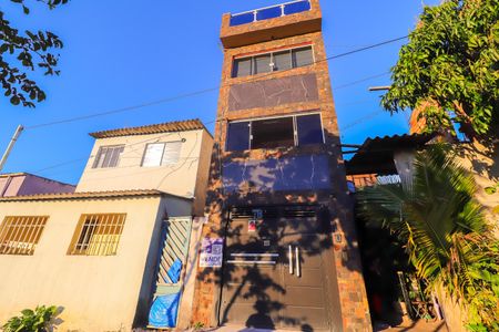 Fachada de casa à venda com 4 quartos, 280m² em Jardim das Camelias, São Paulo