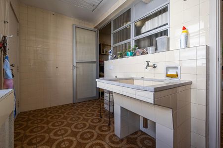 Apartamento à venda com 190m², 2 quartos e sem vaga Apartamento à venda com 190m², 2 quartos e sem vagaÁrea de Serviço
