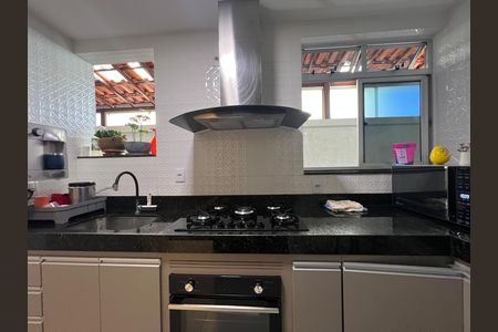 Cozinha de apartamento à venda com 2 quartos, 93m² em Castelo, Belo Horizonte