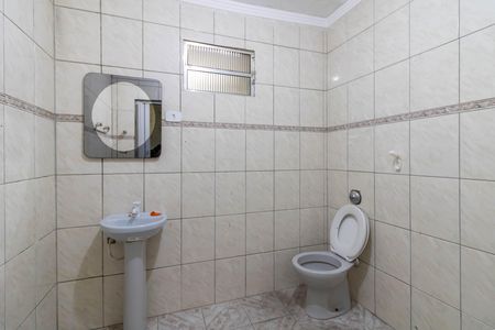 Banheiro de casa para alugar com 2 quartos, 105m² em Torres Tibagy, Guarulhos