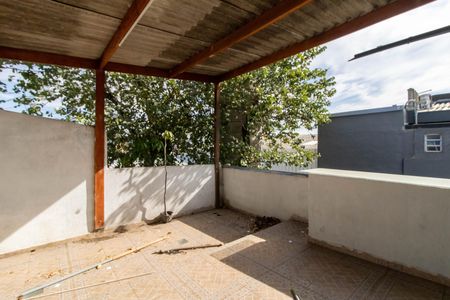 Casa para alugar com 105m², 2 quartos e sem vaga Casa para alugar com 105m², 2 quartos e sem vagaTerraço