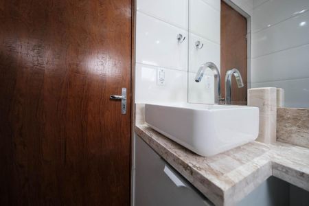 Banheiro de casa de condomínio à venda com 2 quartos, 92m² em Vila Frugoli, São Paulo