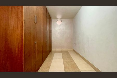 Casa à venda com 180m², 3 quartos e 3 vagas Casa à venda com 180m², 3 quartos e 3 vagasQuarto de Serviço