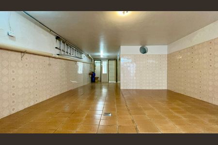 Casa à venda com 180m², 3 quartos e 3 vagas Casa à venda com 180m², 3 quartos e 3 vagasGaragem