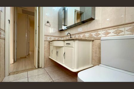 Casa à venda com 180m², 3 quartos e 3 vagas Casa à venda com 180m², 3 quartos e 3 vagasBanheiro