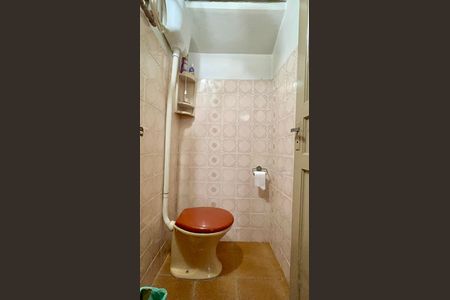 Casa à venda com 180m², 3 quartos e 3 vagas Casa à venda com 180m², 3 quartos e 3 vagasBanheiro de serviço