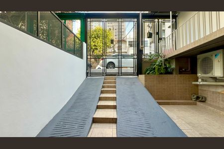 Garagem de casa à venda com 3 quartos, 180m² em Vila Clementino, São Paulo