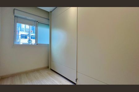 Casa à venda com 180m², 3 quartos e 3 vagas Casa à venda com 180m², 3 quartos e 3 vagasQuarto 1