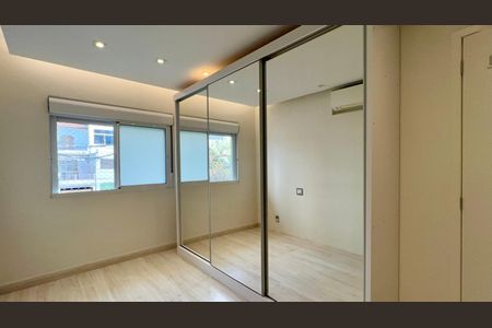 Casa à venda com 180m², 3 quartos e 3 vagas