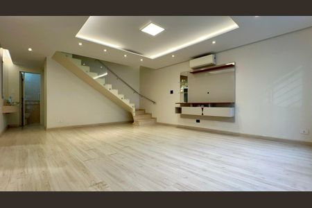 Casa à venda com 3 quartos, 180m² em Vila Clementino, São Paulo