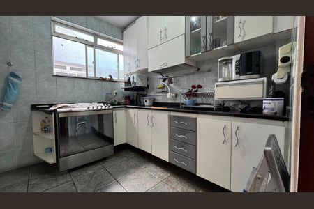 Cozinha de apartamento à venda com 4 quartos, 260m² em Cidade Nova, Belo Horizonte