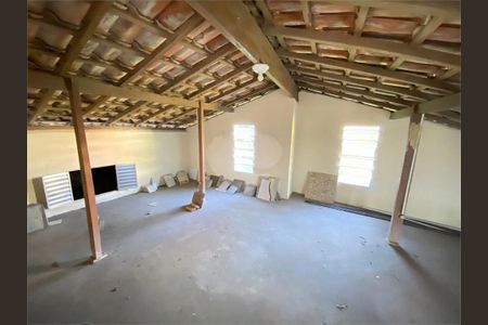 Casa à venda com 6 quartos, 354m² em Centro, Diadema