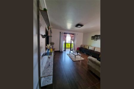 Casa à venda com 125m², 3 quartos e 8 vagas