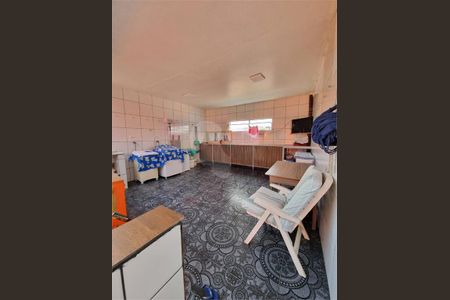 Casa à venda com 125m², 3 quartos e 8 vagas