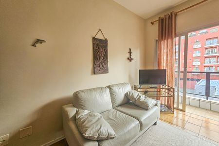 Apartamento para alugar com 2 quartos, 72m² em Jardim Las Palmas, Guarujá