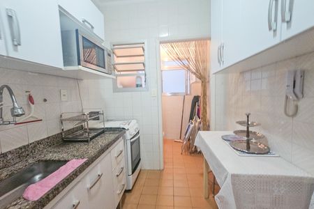 Apartamento para alugar com 2 quartos, 72m² em Jardim Las Palmas, Guarujá