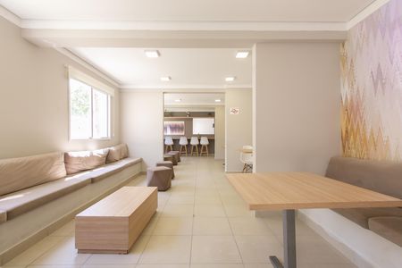 Apartamento à venda com 46m², 2 quartos e sem vagaÁrea comum - Salão de festas