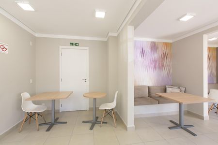 Apartamento à venda com 46m², 2 quartos e sem vagaÁrea comum - Salão de festas