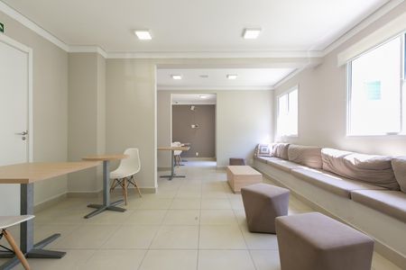 Apartamento à venda com 46m², 2 quartos e sem vagaÁrea comum - Salão de festas