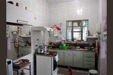 Casa à venda com 3 quartos, 194m² em Conceição, Diadema