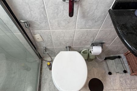 Banheiro de apartamento para alugar com 1 quarto, 60m² em Embaré, Santos