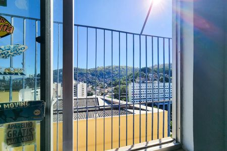 Apartamento à venda com 61m², 2 quartos e 1 vaga Apartamento à venda com 61m², 2 quartos e 1 vagaVista do Quarto 2