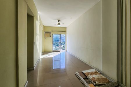 Apartamento à venda com 61m², 2 quartos e 1 vaga Apartamento à venda com 61m², 2 quartos e 1 vagaSala