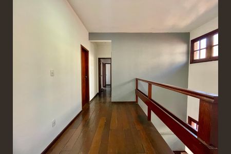 Casa para alugar com 380m², 5 quartos e 4 vagas