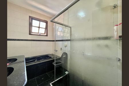 Casa para alugar com 380m², 5 quartos e 4 vagas