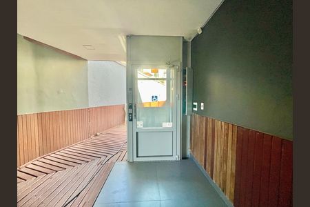 Casa para alugar com 380m², 5 quartos e 4 vagas