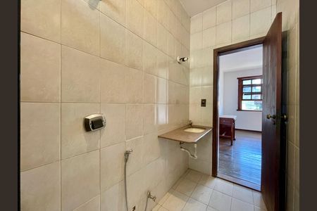Casa para alugar com 380m², 5 quartos e 4 vagas