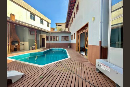 Casa para alugar com 380m², 5 quartos e 4 vagas