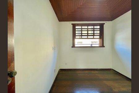 Casa para alugar com 380m², 5 quartos e 4 vagas
