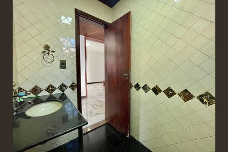 Casa para alugar com 380m², 5 quartos e 4 vagas