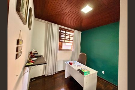 Casa para alugar com 380m², 5 quartos e 4 vagas