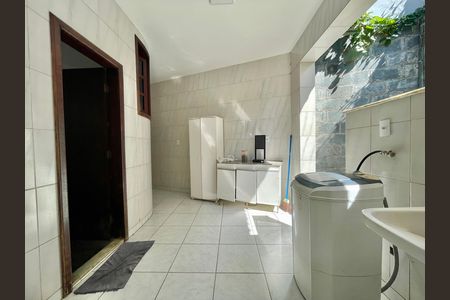 Casa para alugar com 380m², 5 quartos e 4 vagas
