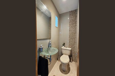 Casa para alugar com 200m², 2 quartos e 2 vagas Casa para alugar com 200m², 2 quartos e 2 vagasLavabo