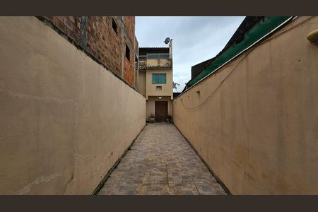 Garagem  de casa para alugar com 2 quartos, 200m² em Austin, Nova Iguaçu