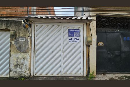Fachada  de casa para alugar com 2 quartos, 200m² em Austin, Nova Iguaçu