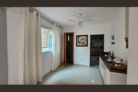 Casa para alugar com 200m², 2 quartos e 2 vagas Casa para alugar com 200m², 2 quartos e 2 vagasSala