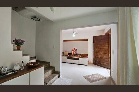 Sala de casa para alugar com 2 quartos, 200m² em Austin, Nova Iguaçu