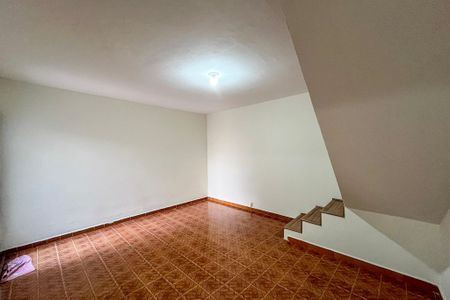 Casa para alugar com 160m², 2 quartos e 1 vaga Casa para alugar com 160m², 2 quartos e 1 vagaSala