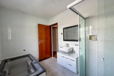 Banheiro de casa para alugar com 2 quartos, 160m² em Jardim Sao Saverio, São Paulo