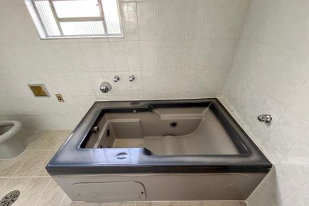 Casa para alugar com 160m², 2 quartos e 1 vaga Casa para alugar com 160m², 2 quartos e 1 vagaBanheiro
