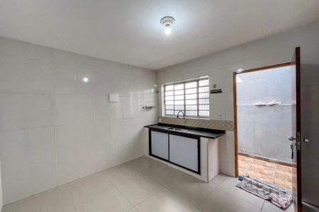 Casa para alugar com 160m², 2 quartos e 1 vaga Casa para alugar com 160m², 2 quartos e 1 vagaCozinha