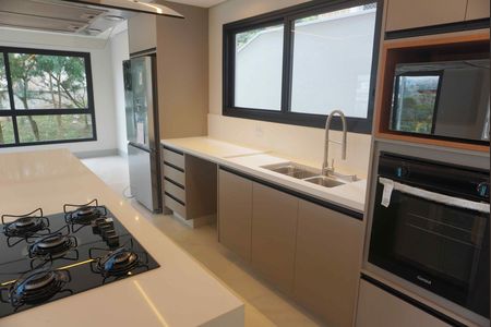 Casa de condomínio à venda com 309m², 4 quartos e 4 vagasCozinha
