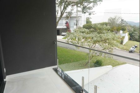 Casa de condomínio à venda com 309m², 4 quartos e 4 vagasSacada